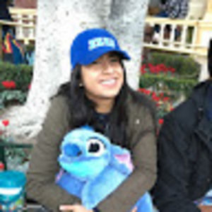 Meet your Posher, Cinthya